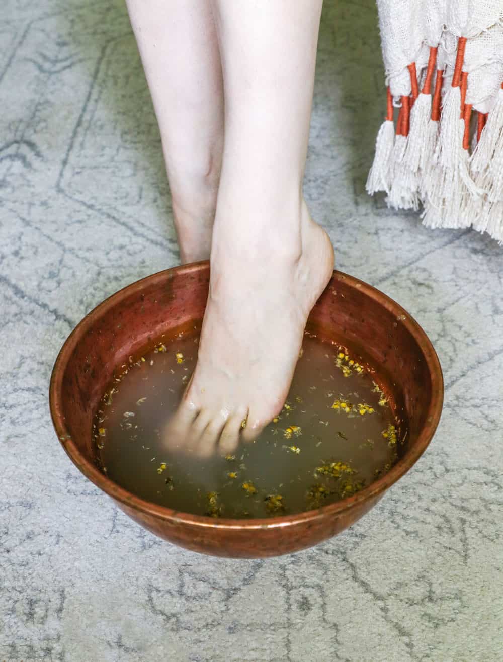 11 Foot Soak Recipes to Cope with Your Toes